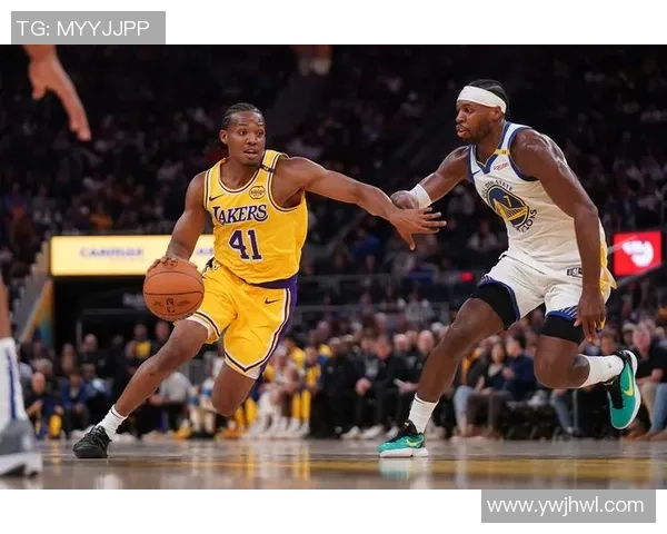 湖人季前赛精彩录像回放全景解析与赛后精彩瞬间回顾 湖人季前赛精彩录像回放全景解析与赛后精彩瞬间回顾